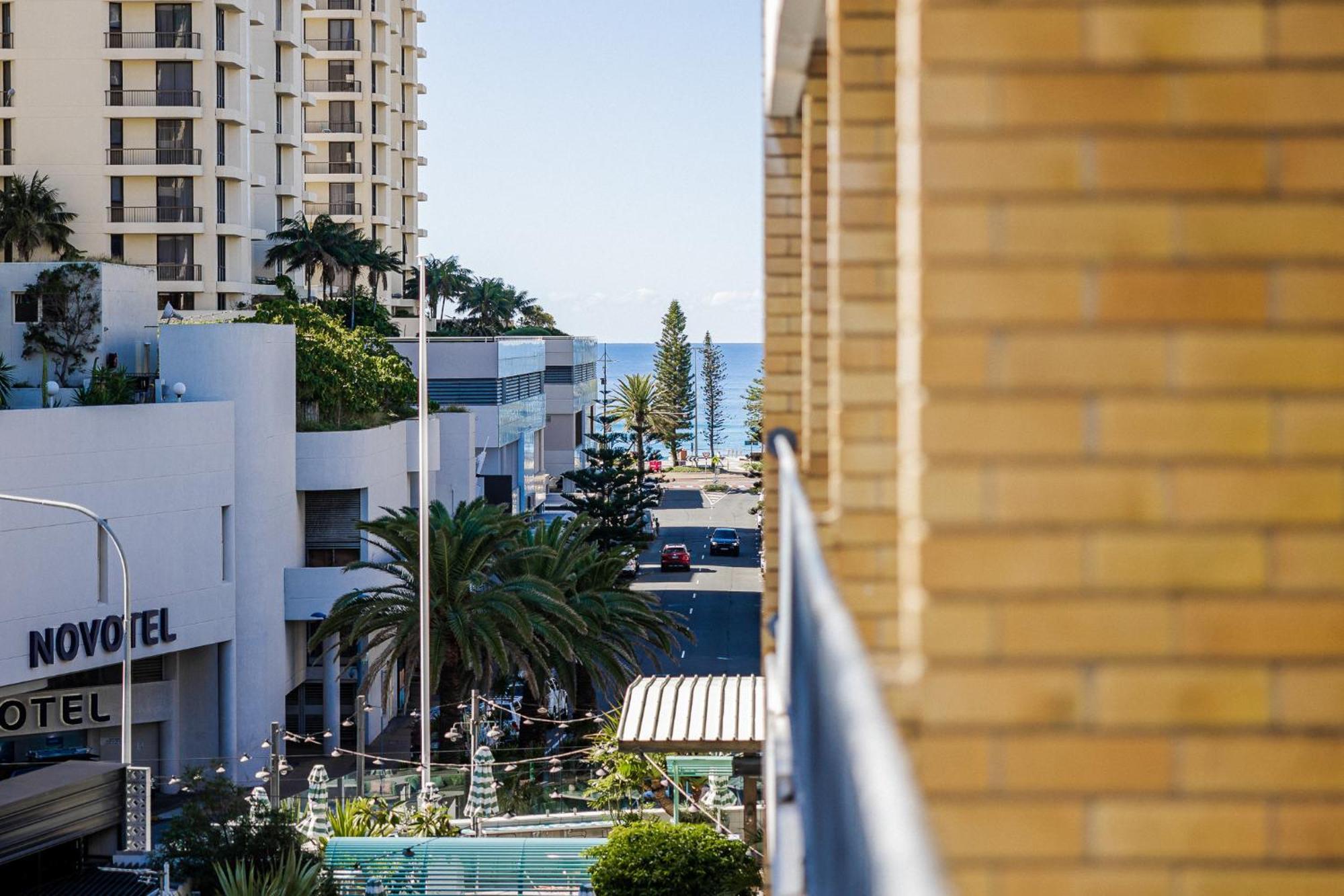 Bunk Surfers Paradise International Backpacker Hostel (Adults Only) Gold Coast Dış mekan fotoğraf