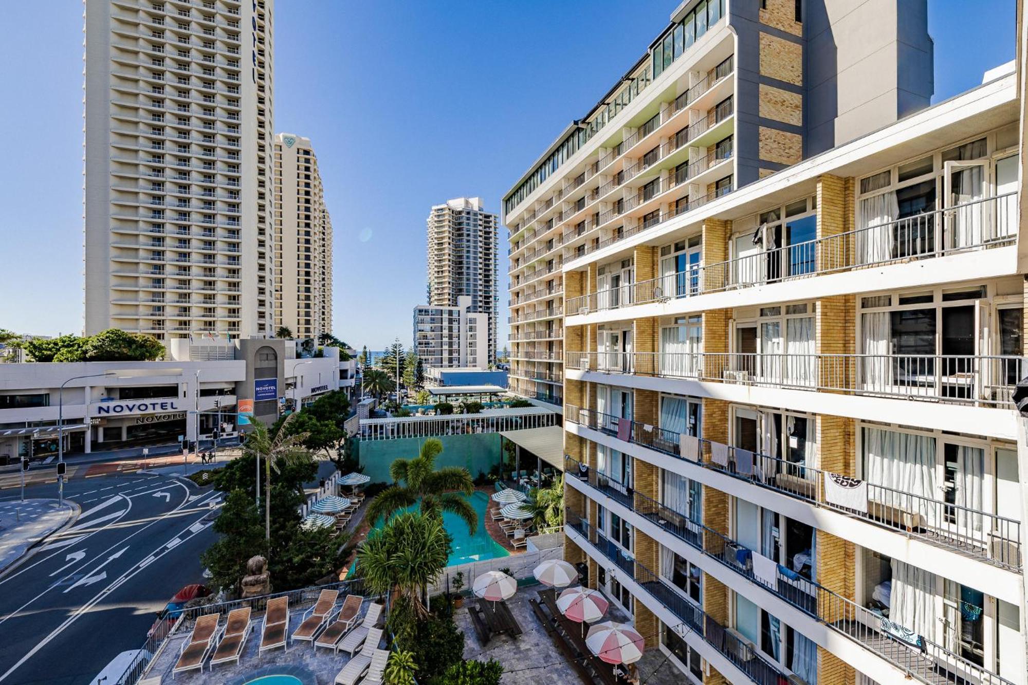 Bunk Surfers Paradise International Backpacker Hostel (Adults Only) Gold Coast Dış mekan fotoğraf