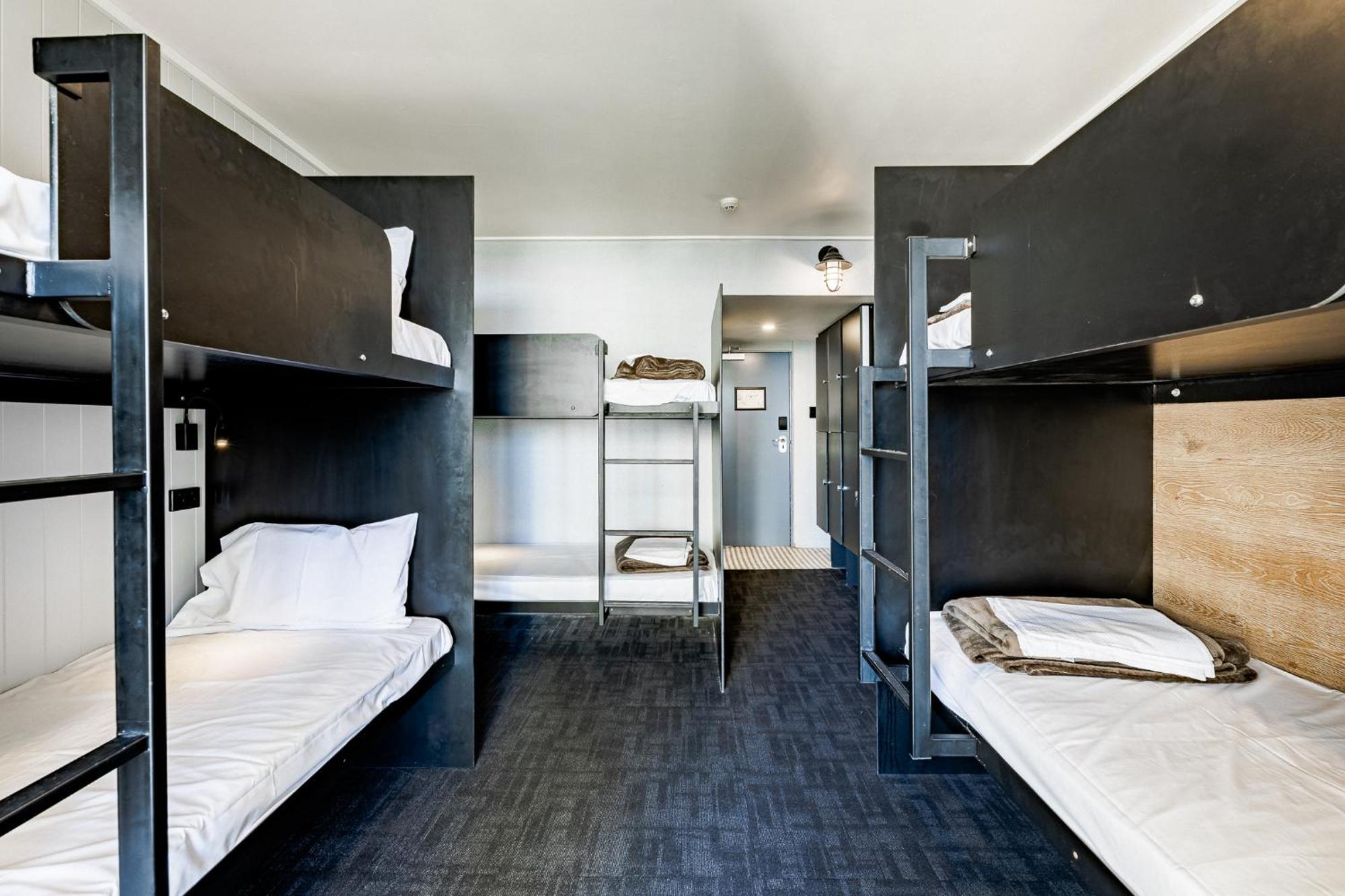 Bunk Surfers Paradise International Backpacker Hostel (Adults Only) Gold Coast Dış mekan fotoğraf