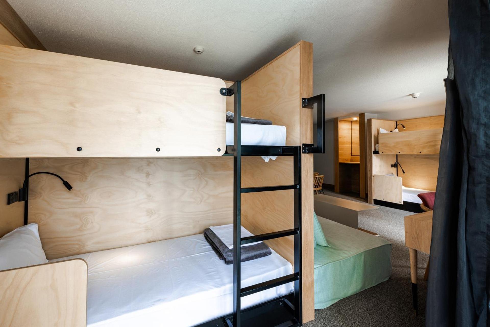 Bunk Surfers Paradise International Backpacker Hostel (Adults Only) Gold Coast Dış mekan fotoğraf