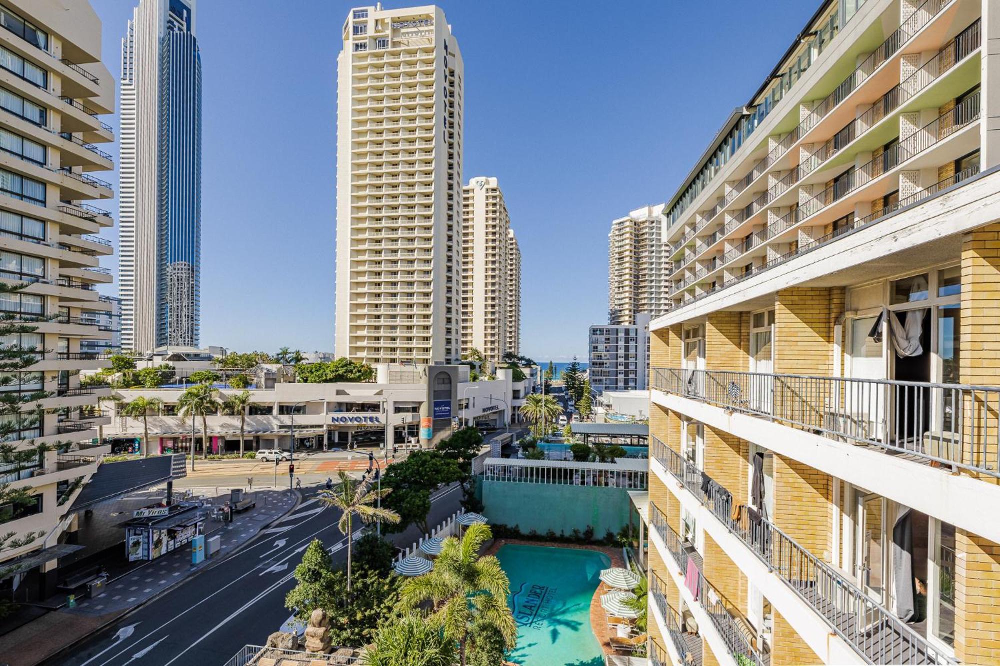 Bunk Surfers Paradise International Backpacker Hostel (Adults Only) Gold Coast Dış mekan fotoğraf