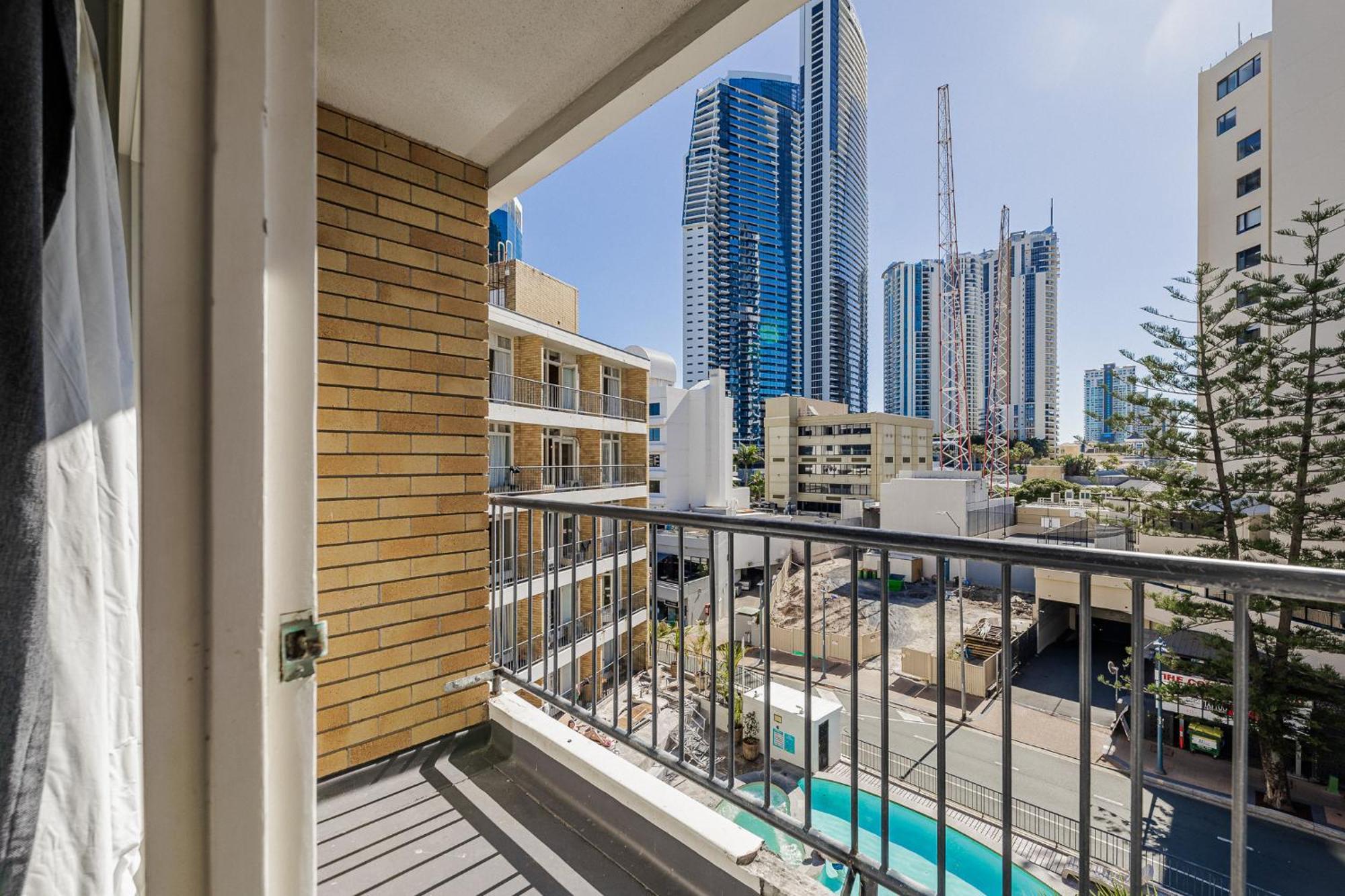 Bunk Surfers Paradise International Backpacker Hostel (Adults Only) Gold Coast Dış mekan fotoğraf